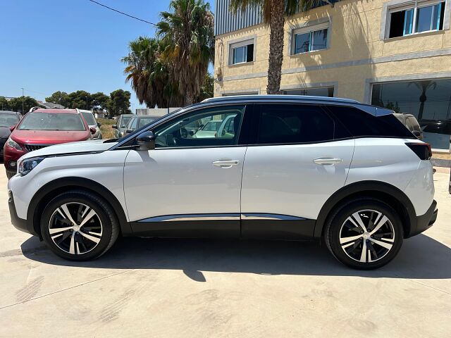 PEUGEOT 3008 ALLURE 1.2 E-THP AUTO SPANISH LHD IN SPAIN 77000 MILES SUPER 2019